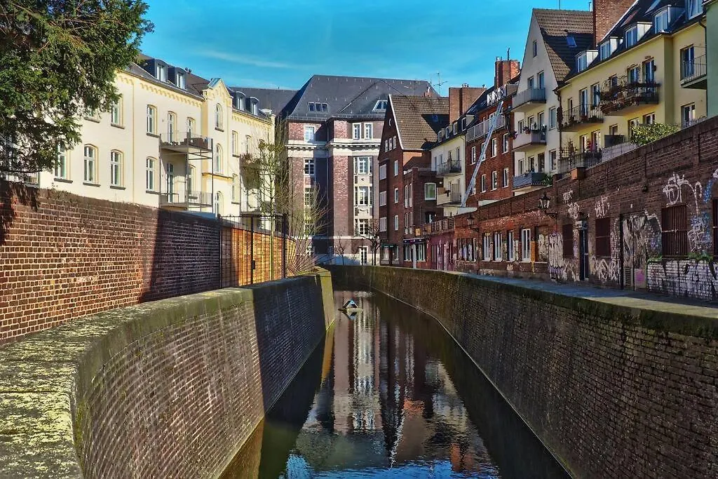 Appartement Zentrale Wohnung In Bilk Mit Neuer Moderner Einrichtung Düsseldorf